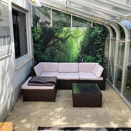 Amselweg Am Waldrand Gelegen Netflix Eigener Carport Uvm Apartment Taunusstein Exterior photo
