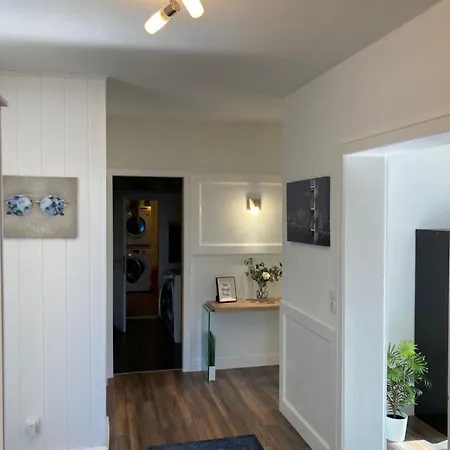 Amselweg Am Waldrand Gelegen Netflix Eigener Carport Uvm Apartment Taunusstein Exterior photo