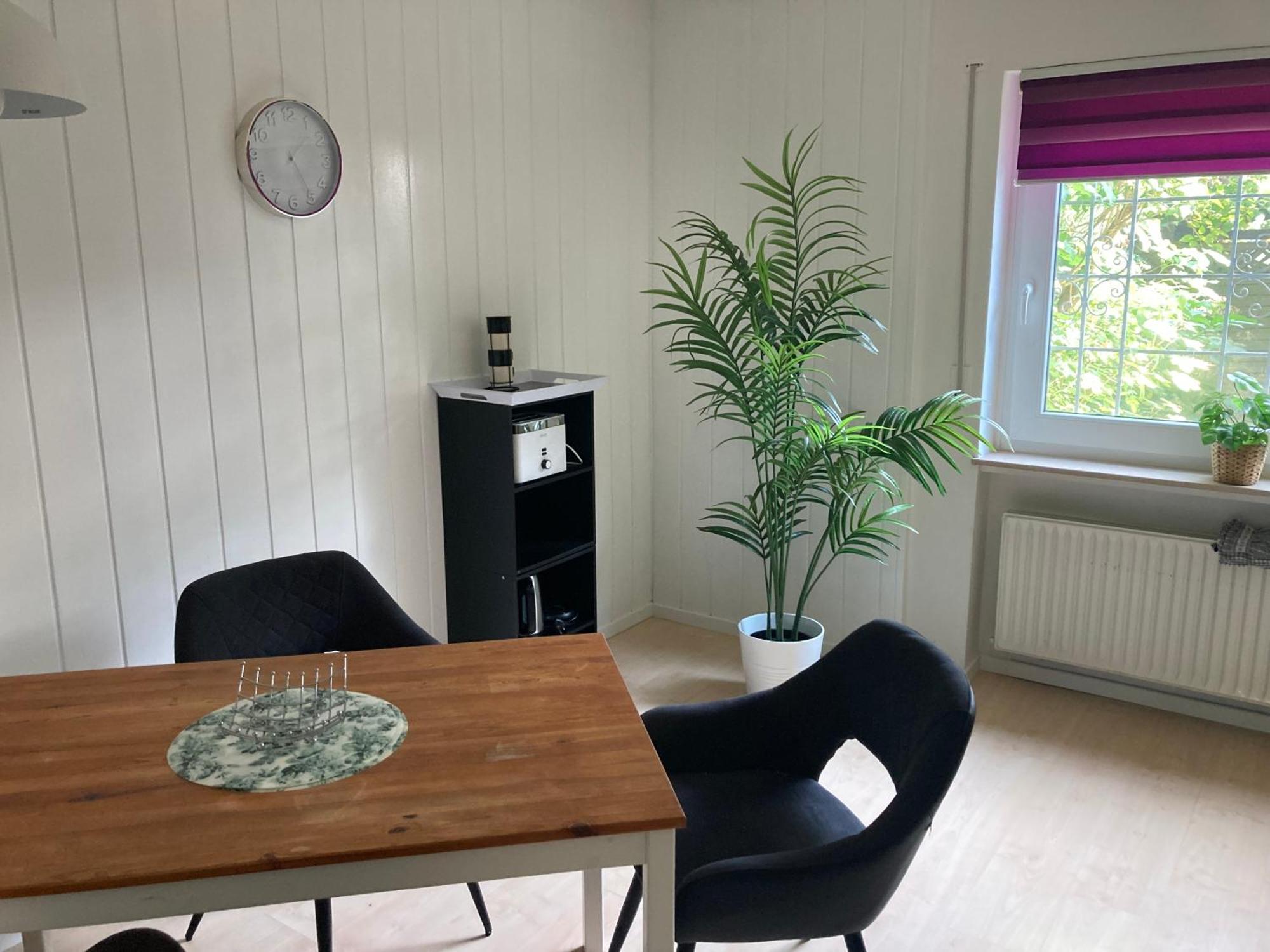 Amselweg Am Waldrand Gelegen Netflix Eigener Carport Uvm Apartment Taunusstein